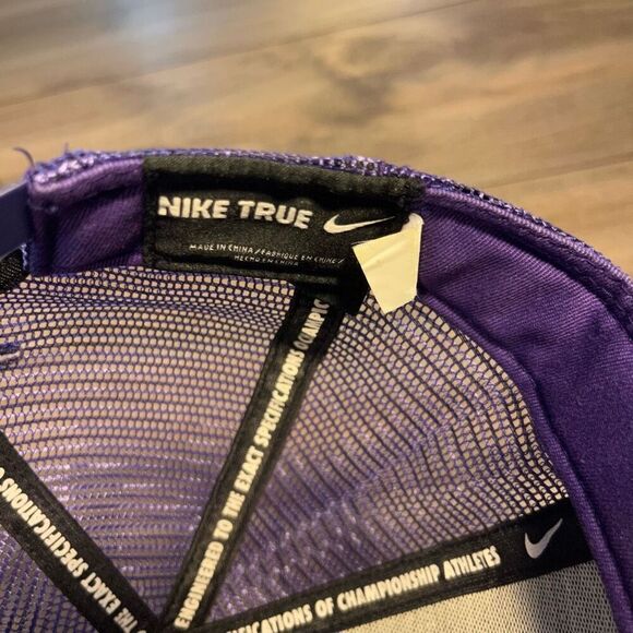 Nike LSU‎ Tigers Purple Baseball Style SnapBack Hat - Picture 6 of 6